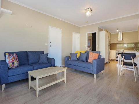 Eagle Heights Holiday Units - Accommodation Asia 1