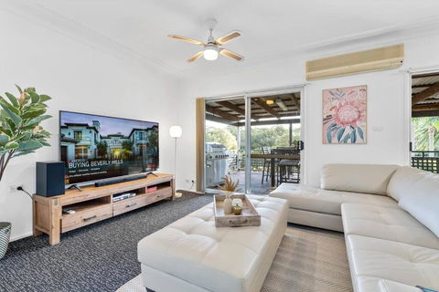 East Hills Waterfront Bliss - Accommodation Asia 3