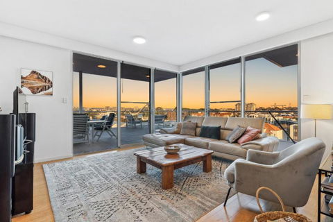 EAST34/60 - Urban Sanctuary - Accommodation Guide 0