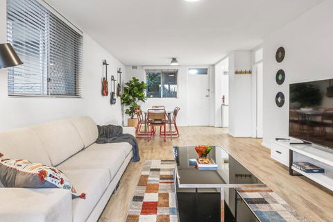 EAST4 - Vintage Vibes East Freo 2B 1BA - Accommodation Guide 2