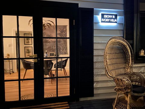 Ebony & Ivory Villa - Accommodation Asia 2