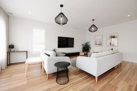 EDEN Spacious Torquay Family Escape - Accommodation Guide 1