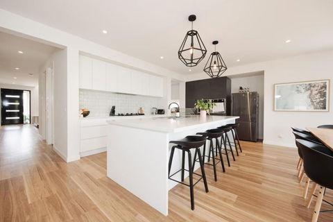 EDEN Spacious Torquay Family Escape - Accommodation Guide 4