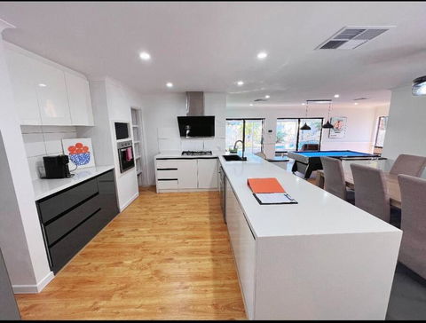 Edgewater Whole Holiday Resort - Accommodation Guide 3