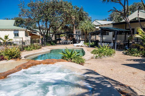 E.V. - Eurong Beach Villa - Accommodation Guide 0