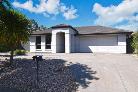 Entire Home In Mount Barker - Accommodation Asia 4