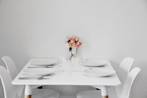 EPORO Tower Modern Apartments Melbourne Central CBD - Accommodation Guide 4
