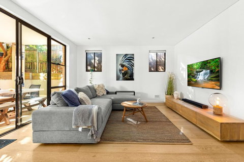Fab Bondi 2-Bed With Courtyard & Alfresco Dining - Accommodation Guide 2