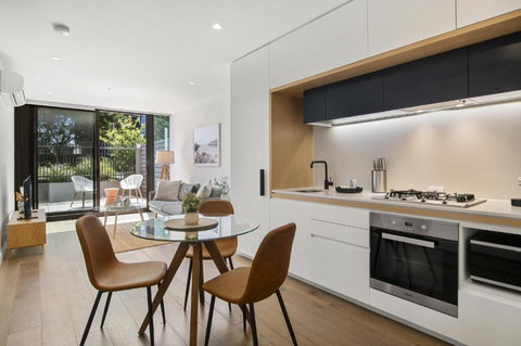 Fabulous 1-Bed With Pool And Private Courtyard - Accommodation Guide 2