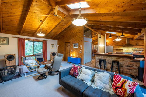 Falls Lodge - A Blue Mountains Experience - Accommodation Guide 3