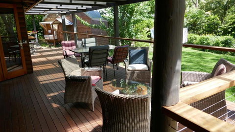 Falls Lodge - A Blue Mountains Experience - Accommodation Guide 1