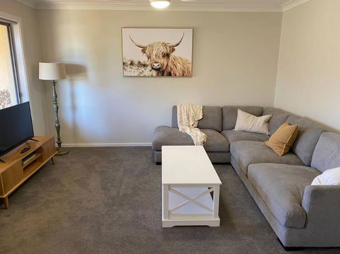 Family Favourite, Spacious 2 Bedroom Unit - Accommodation Asia 0