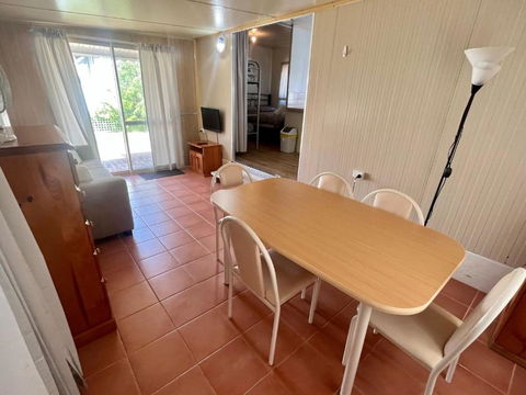 Family Getaway Cabin 50 - Accommodation Asia 3
