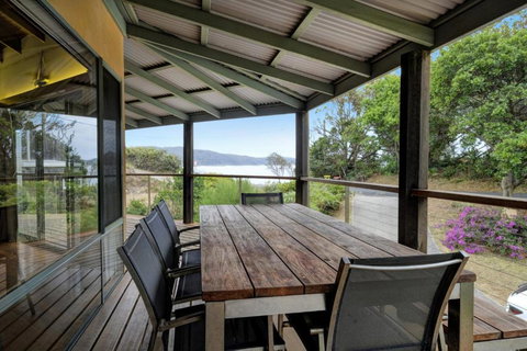 Far Shore - Accommodation Guide 2