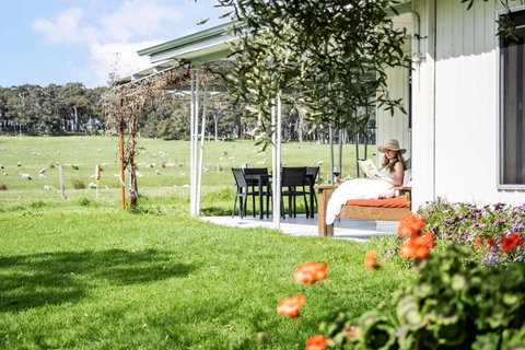 Farm View Cottage - Accommodation Guide 0