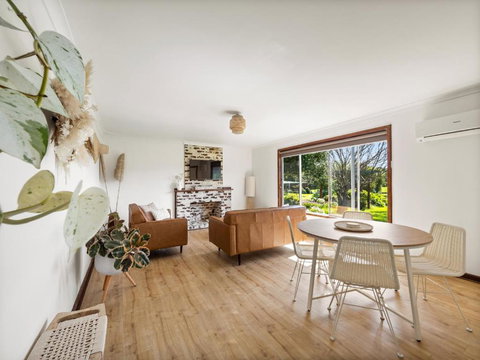 Farm View Cottage - Accommodation Guide 2