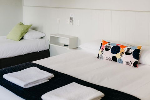 Finley Country Club Hotel Motel - Accommodation Guide 0