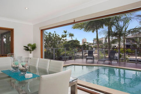 Flamingo Key - Accommodation Guide 1