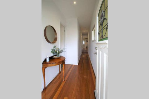 Fermoy Cottage - Accommodation Asia 1