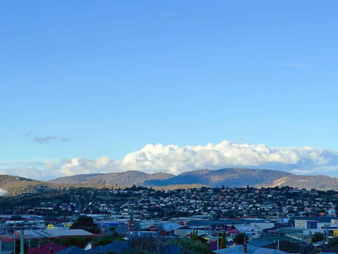 Fonton Blue Holiday Home Close To City And Airport - Accommodation Guide 2