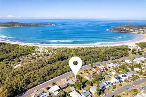 Fingal Bay Coastal Retreat 1 12 Marine Dr Fantastic Ground Floor Duplex - Accommodation Guide 3