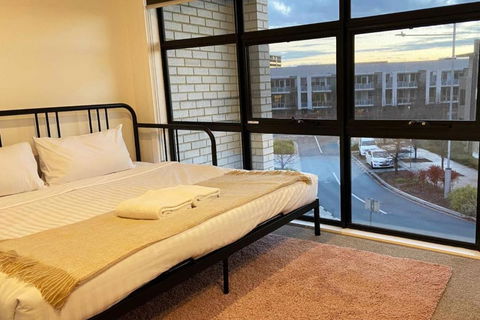 Family Friendly 2BR Townhouse 5mins To Hospital - Accommodation Asia 1