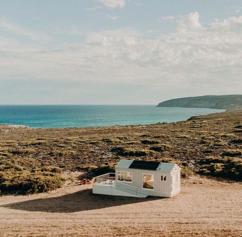 EyreWay - Accommodation Guide 0
