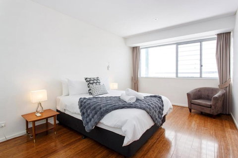 Gallery On High - Large Space With Balcony - Accommodation Asia 3