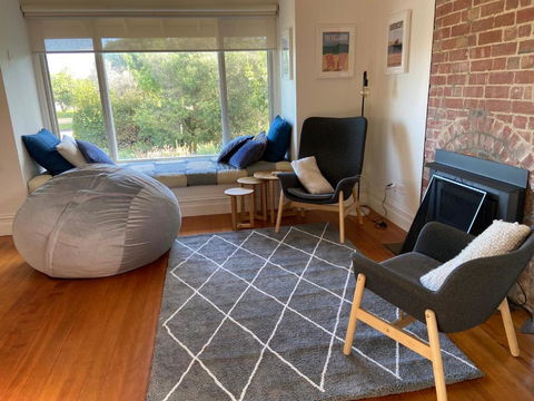 GALWAY COTTAGE - Accommodation Guide 1