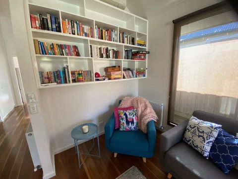 GALWAY COTTAGE - Accommodation Guide 2