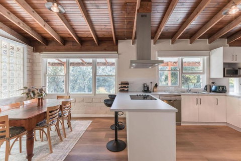 GANGURRU - Accommodation Asia 0