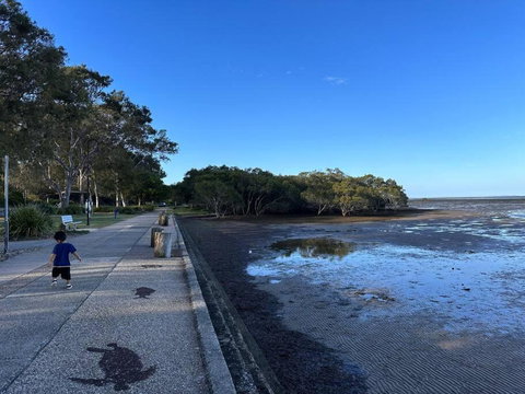 Gardens By The Bay - Acreage Living & EV Charging - Accommodation Asia 1