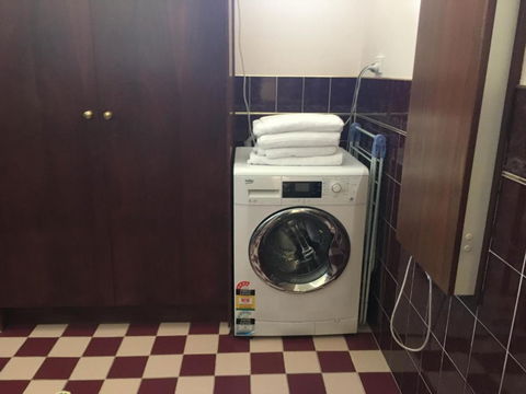 Gasworks B&B Cottages - Accommodation Asia 4