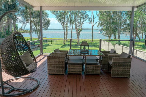 Getaway Lakefront Environmental House On Lake Macquarie With Water View - Accommodation Asia 0