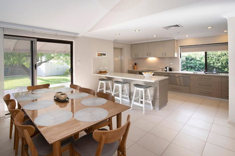 Gifford Getaway - Accommodation Asia 2