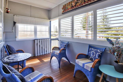 Gillies Getaway - 5 Bayview St South West Rocks - No Sheets Or Towels Provided - Accommodation Asia 2