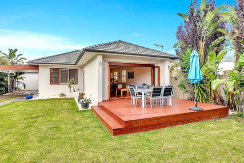 Gladstone Gardens - Family Comfort In North Brighton - Accommodation Asia 0
