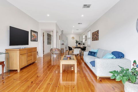 Gladstone Gardens - Family Comfort In North Brighton - Accommodation Asia 4
