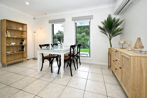 Golden Beach Family Relaxation - Accommodation Asia 3