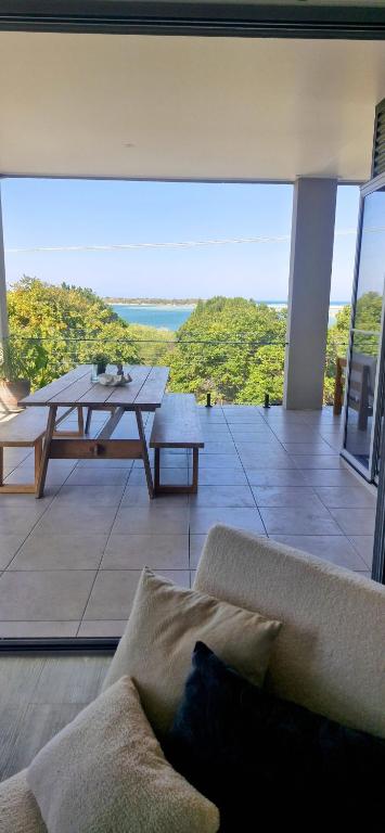 Golden Beachfront Holiday Home - Accommodation Asia 2