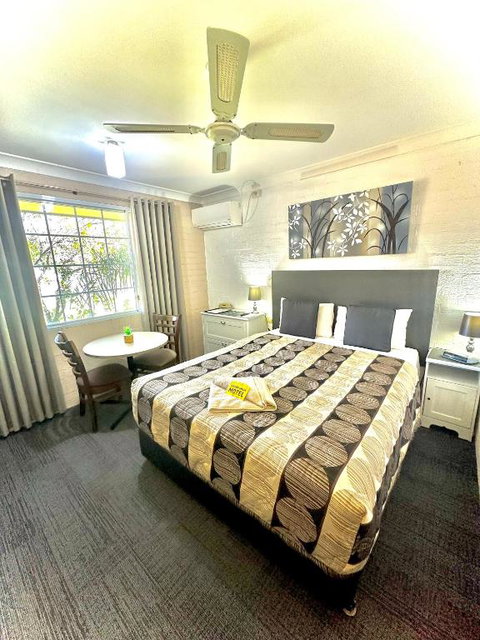 Golden Grain Motor Inn - Accommodation Asia 3