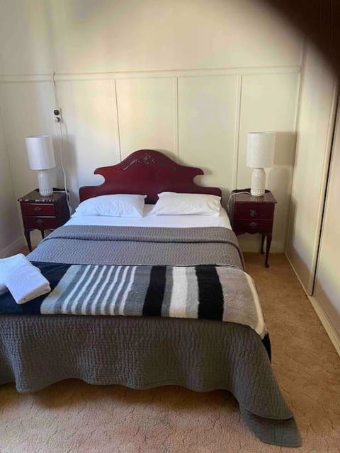 Golden Street Cottage - Accommodation Guide 4