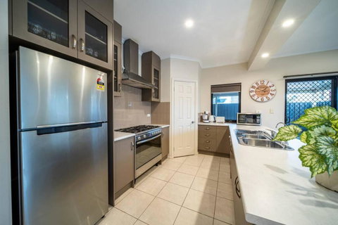 Gone Coastal Grange - Accommodation Asia 4