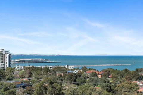Gorgeous 3BR Apt W Stunning Bay Views And 2 Car Park - Accommodation Asia 4