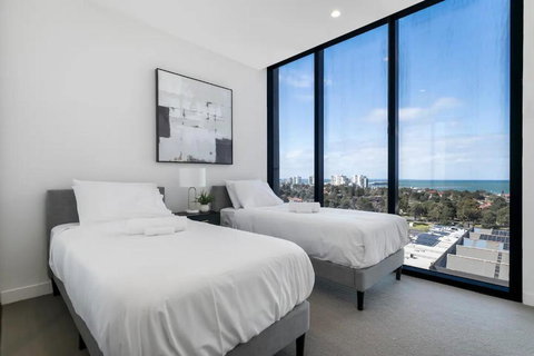 Gorgeous 3BR Apt W Stunning Bay Views And 2 Car Park - Accommodation Asia 2