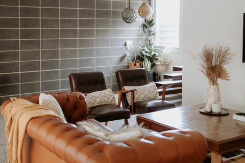 Gorgeous 5 Bedroom Beach House. Dog/Kid Friendly. - Accommodation Asia 4