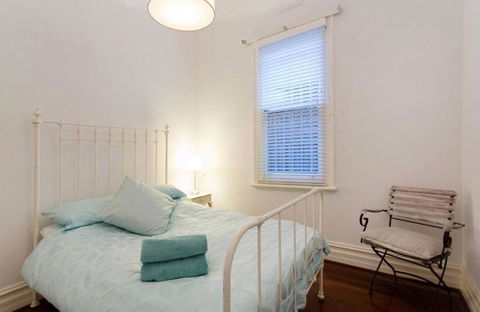 Gorgeous Subiaco Cottage - Accommodation Asia 4