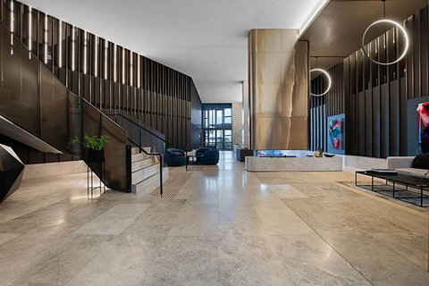 Graceful 2 Bed 2 Bath Apt Near CBD TF704A24 - Accommodation Asia 2