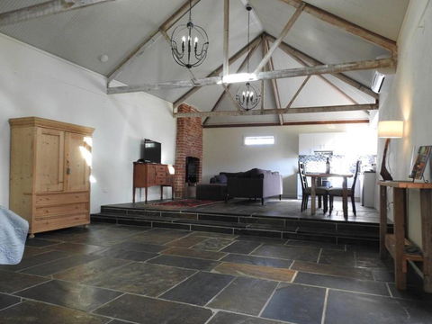 Grape Pickers Cottage - Accommodation Asia 0