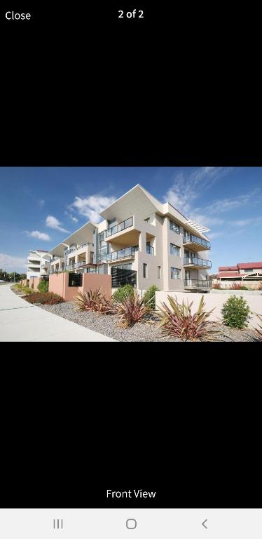GREENWAY WATERS 2 Bed Apartment - Accommodation Asia 0